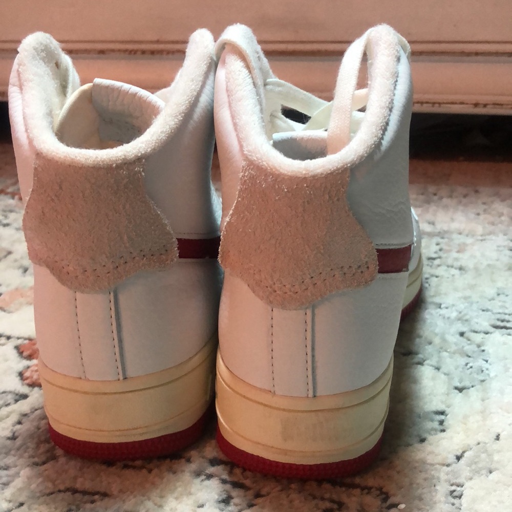 High tops - Picture 2 of 4